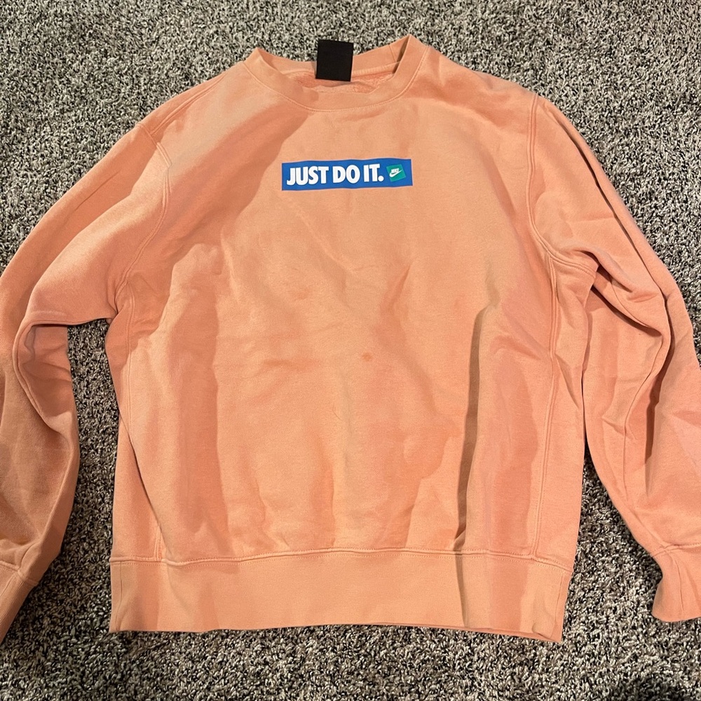 Nike peach colored Sweatshirt
